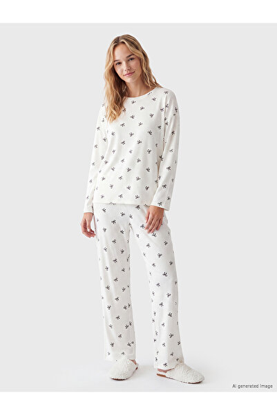 LC Waikiki Alita City with a Difference in Price Lcw Young White Velvet Print...