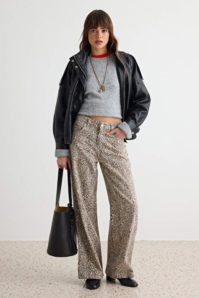 Trendyol Collection Beige Leopard Patterned Gabardine Trousers Twoaw27Pl00139
