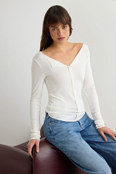 Trendyol Collection Ecru Transparent Fitted/Body-Fitting Scoop Neck Draped Fa...