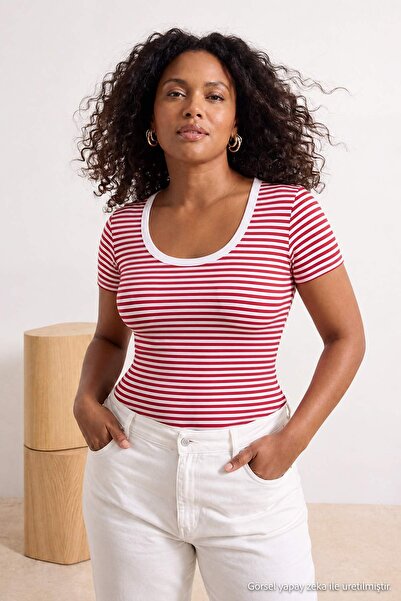 Trendyol Curve Red Striped Pool Collar Fitted/Fitted Plus Size T-Shirt Tbbss2...