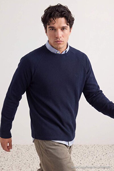 Trendyol Collection Navy Blue Regular/Normal Cut Bird Embroidered Crew Neck R...