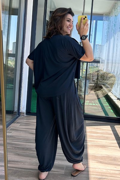 Büşra Ayhan طقم قميص رث وبنطلون مطوي مكون من قطعتين