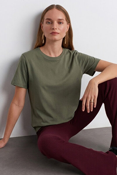COMBİNE MİCHAİL Women's Comfort Fit Basic Khaki Loose T-Shirt
