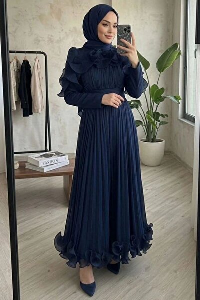 N.S NEVA STYLE فستان سهرة إسلامي باللون الأزرق الداكن مع تفاصيل كشكشة 55691L