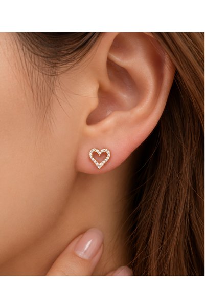 SaraQabi 18K Gold Plated Heart Earrings – Waterproof, Non Tarnish, Hypoallergenic Jewelry for Women, Perfect Gift