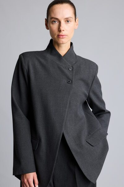 DeFacto Regular Fit Dik Yaka Kapak Cepli Pamuklu Blazer Ceket I3384AX26AU