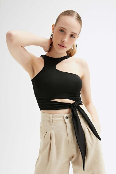 Açelya Okcu Tactel Tie-Up Crop Blouse