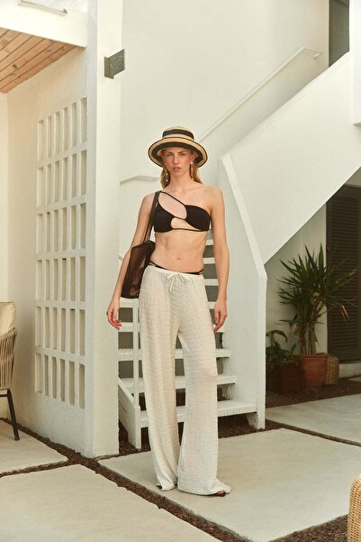 Açelya Okcu Premium Asimetrik FREYA Slim Fit Kadın Bikini Üstü