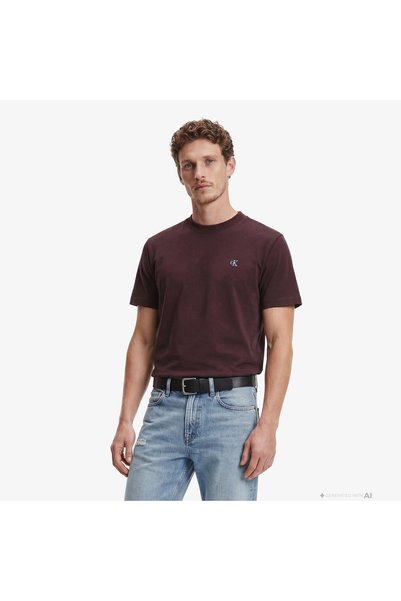 Calvin Klein Erkek Regular Fit Yuvarlak Yakalı Göğsü CK Logolu Pamuklu Kısa K...