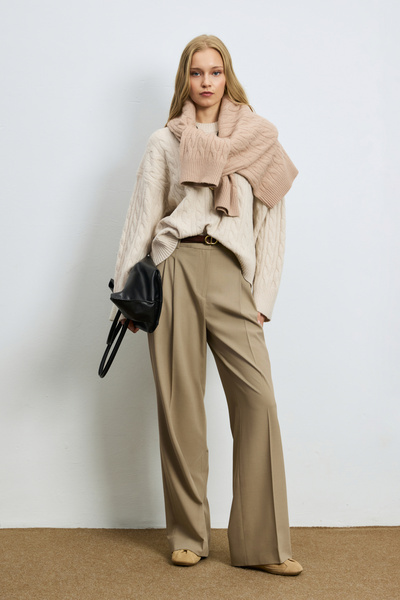 Lufian Stella Camel Hair Blended Crew Neck Knitwear Sweater Dark Ecru