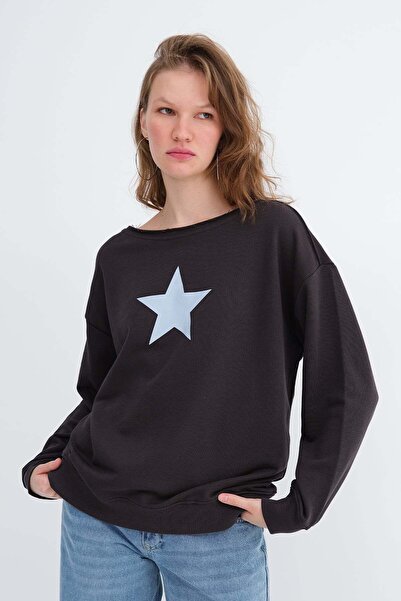 Addax Kayık Yaka Baskılı Sweatshirt S10662