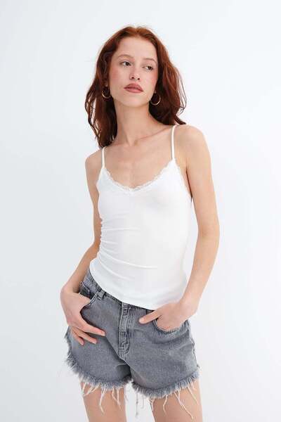 Addax Lace Collar Undershirt A0859