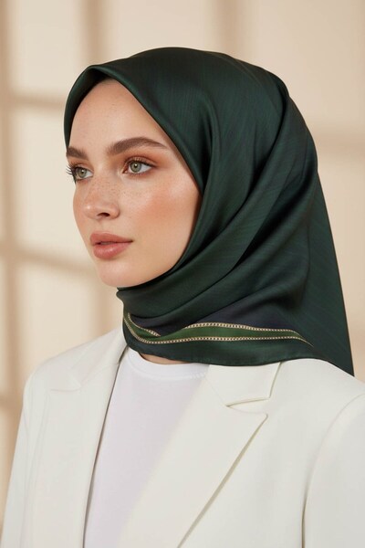 VİOLLA Twill Efektli Bordür Desenli Zümrüt Yeşili Renkli 90x90 Eşarp (İpek İç...