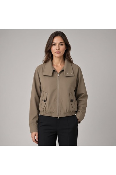KAROL Raglan Sleeve Jacket with Robal on the Back and Padding