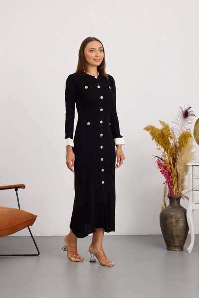 Ware Rochie tricotată elegantă, colorată, cu guler și manșete, în două culori...