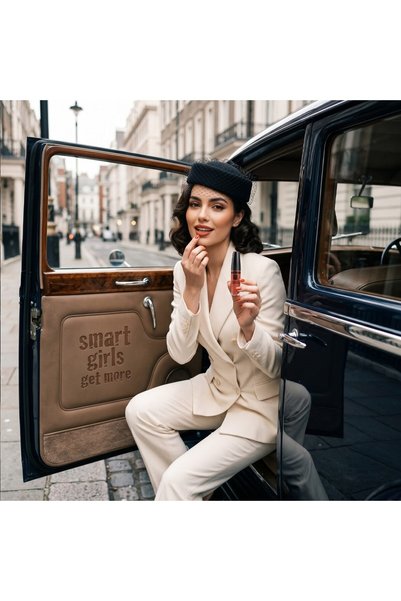 Smart Girls Get More Ruj lichid cu pigment intens, Fetele inteligente obțin mai mult, Colecția Love de lungă durată, Rezistent la apă, Mat 03
