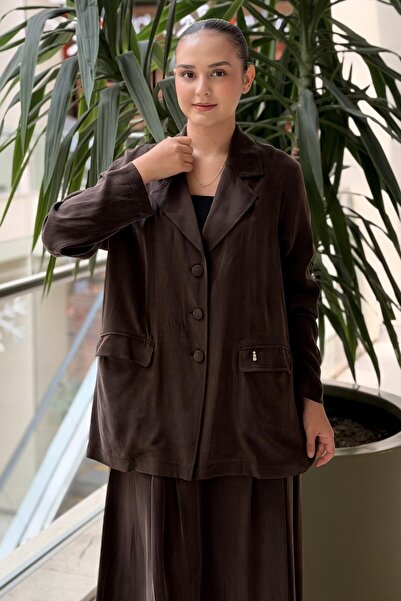 MISS DALIDA Missdalida Modern Silhouette Blazer Jacket