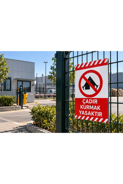 MCK Reklam Çadır Kurmak Yasaktır Uyarı Levhası 25x35 cm (3 mm Oluklu Polikarbon)
