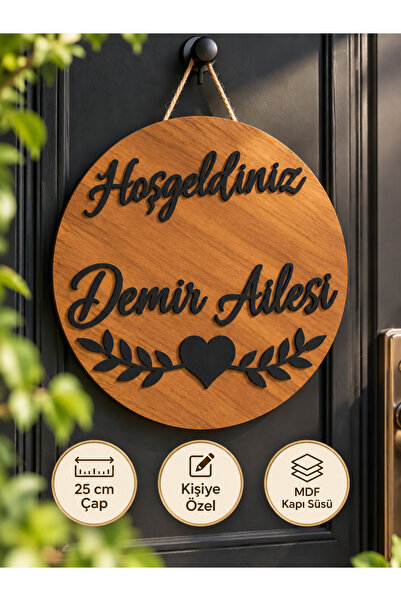 Kişiye Özel Aile İsimli Hoşgeldiniz Kapı Süsü 25 cm Kalpli Yaprak Desenli MDF Ceviz Siyah