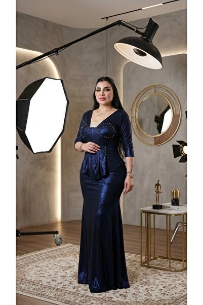 Basmat Saja Salon For Ladies Tailoring فستان كحلي لامع بشك يدوي | The Shimmer...