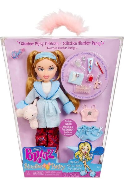 Bratz Slumber Party Sasha Fashion Doll with 2 Sets of Pyjamas, Plush Toys and...