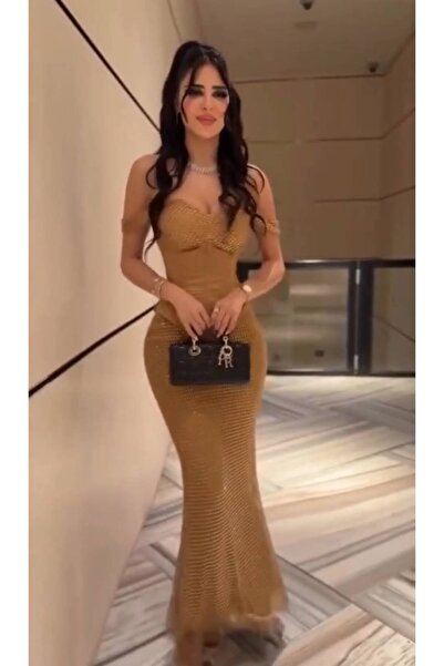 NALA FASHION فستان سهرة طويل بتصميم كورسيه وشبك كريستالي