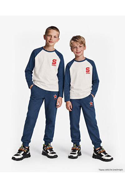 SKECHERS B Long Sleeve Collage T-Shirt Büyük Erkek Çocuk Mavi Tshirt SK262011...