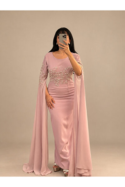 Rose اوصف الفستان واللون والقماش الخ.....
