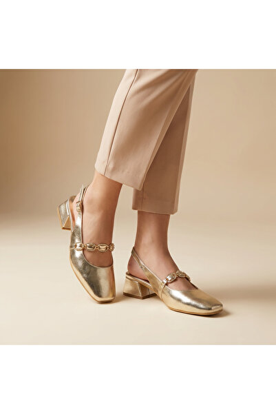 Letafia Melis Wide Heeled Shoes with Stone Chain Accessories