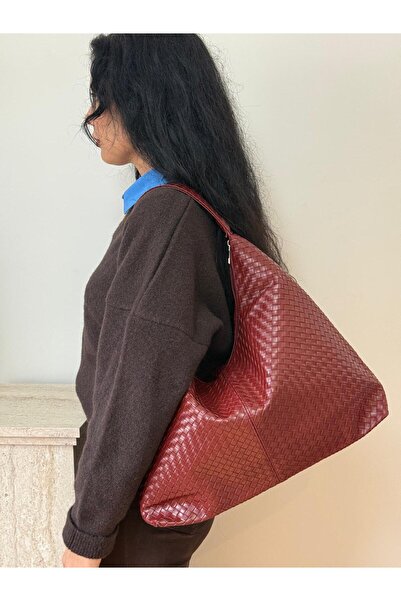 lalettobags حقيبة كتف نسائية فضفاضة موديل زاكوم بتفاصيل محبوكة