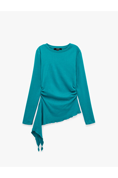 Koton Pamuklu Bisiklet Yaka Uzun Kollu Slim Fit Drapeli Asimetrik Bluz