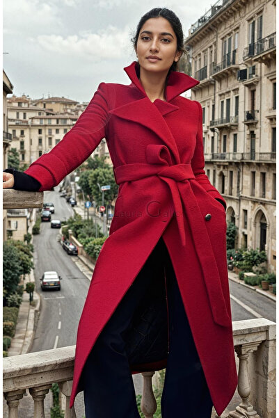 Laura Galic Palton Romanita 3