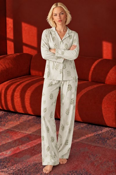Mindy Women's Comfortable Long Sleeve Buttoned Green Pajama Set