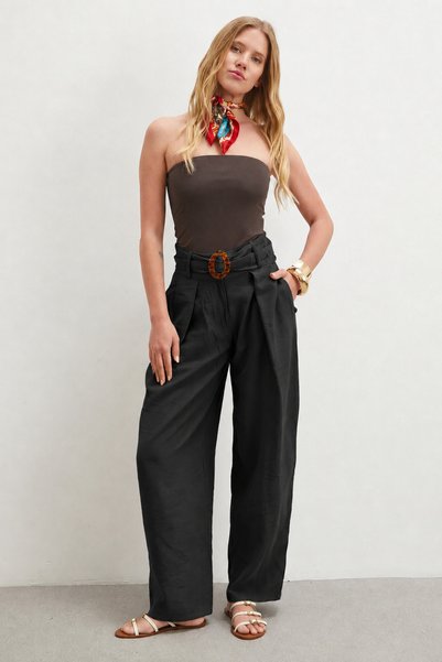 Kadın Tencel Karışımlı Yüksek Bel Tokalı Kemerli Pileli Bol Paça Pantolon