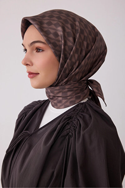 Geometrik Desenli %100 Twill İpek Eşarp 4425D