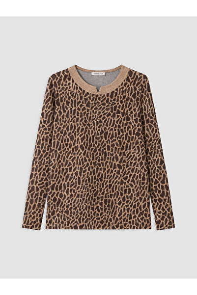 LC Waikiki Esvab • Modern & Distinctive Leopard Embroidered Women's T-Shirt
