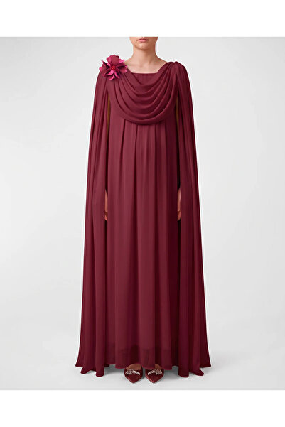 NAQWA FASHION فستان حوامل باللون العودي بتصميم ناعم وأنيق