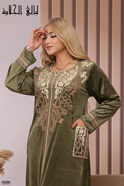 Lyaly aljlabyh Layali Jalabiya Royal Oil Velvet Jalabiya Embroidered with Ros...