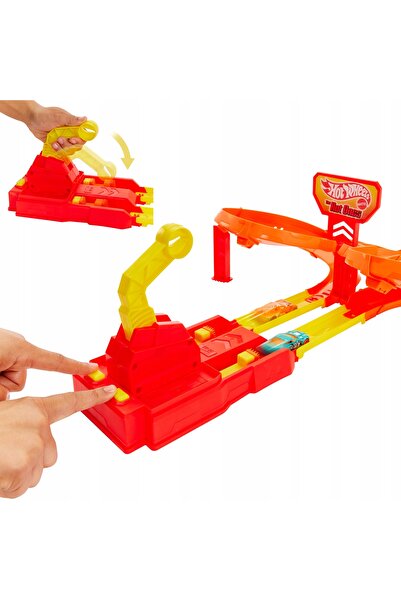 HOT WHEELS Pistă de curse The Hot Ones 3+ JFD11