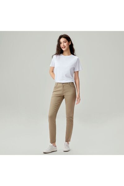 Giordano Women’s High-Waist Twill Regular Tapered Fit Pant