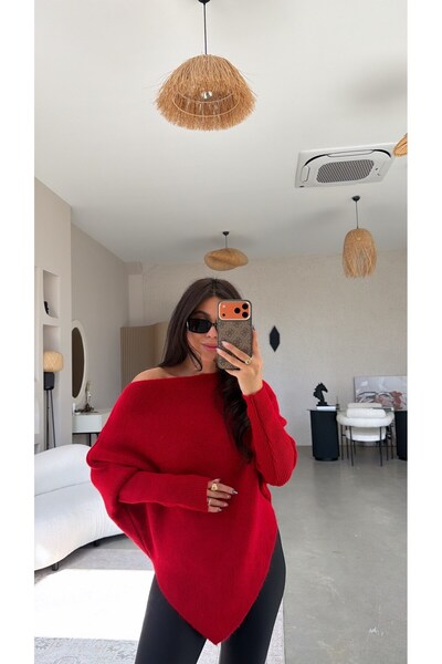 Buket Teke Red Boat Neck Asymmetrical Knitwear Blouse