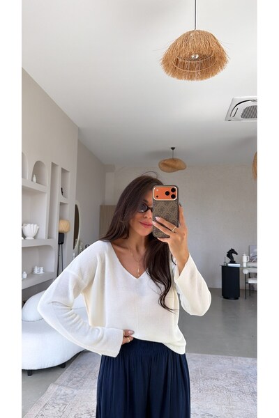 Buket Teke White V-Neck Dlv Mercerized Knitwear