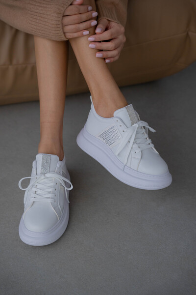 selin shoes Lume Thick Sole Lace-Up Shiny Stone Detail Women's Sports Shoes -...