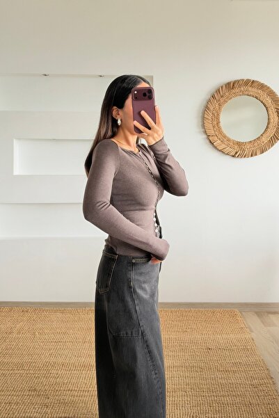 butikhola Brown Soft Textured Buttoned Blouse