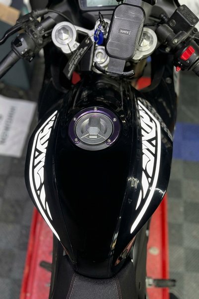 Banxtre RKS SRK125R Motosiklet için Depo Üstü Tribal Dövme Sticker (Sağ ve Sol )