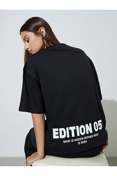 Styli Black Slogan Print Short Sleeves Oversized T-Shirt
