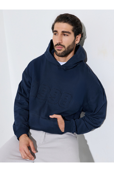 Styli Men Navy Oversized Heavy Fleece Hoodie with Applique