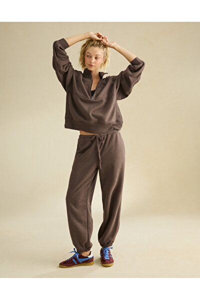 AMERICAN EAGLE AE Everyday Luxe Low-Rise Baggy Jogger