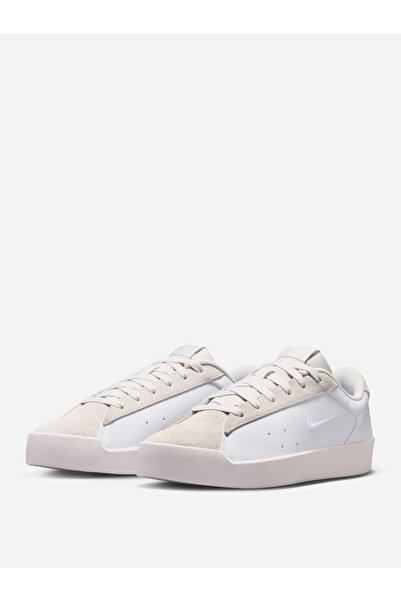 Nike White Court Heritage Sneakers