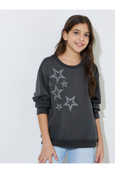 Styli Teen Girls Grey Embellished Oversized Sweatshirt